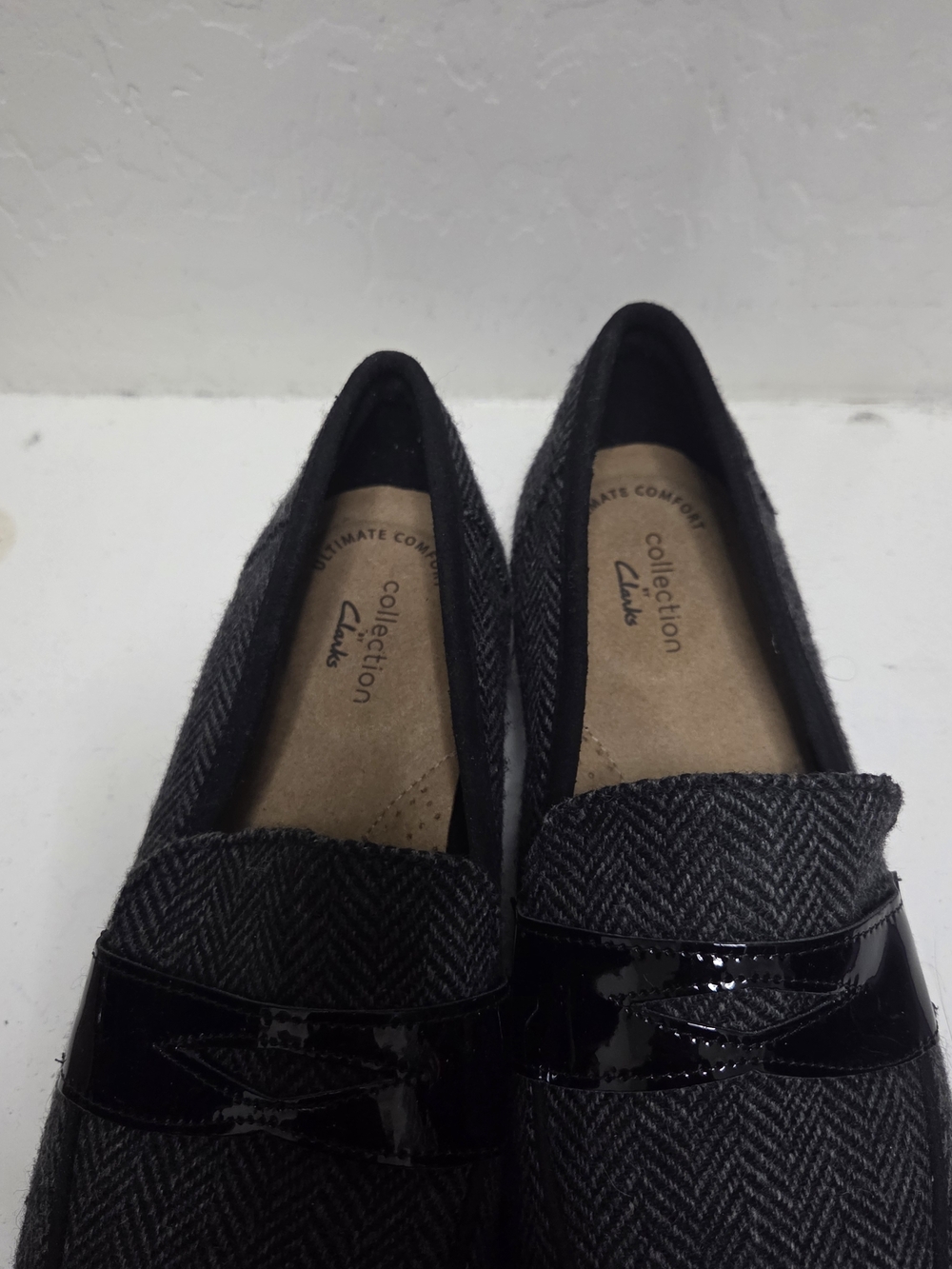 Clarks Women’s Charcoal Herringbone Flats with Black Patent Strap - Picture 11 of 11